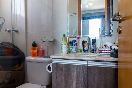 Banheiro quarto 2 suíte de apartamento à venda com 3 quartos, 90m² em Vila Rio, Guarulhos