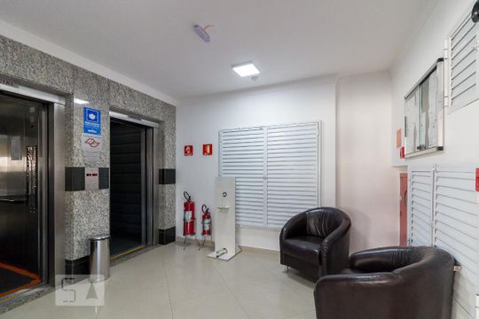 Hall de entrada do bloco de apartamento à venda com 3 quartos, 90m² em Vila Rio, Guarulhos