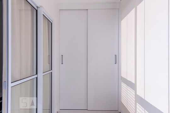 Varanda de kitnet/studio à venda com 1 quarto, 35m² em Cambuci, São Paulo