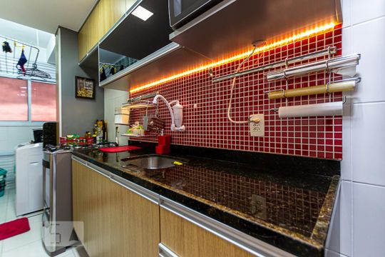Cozinha de apartamento para alugar com 2 quartos, 60m² em Santa Rosa, Niterói