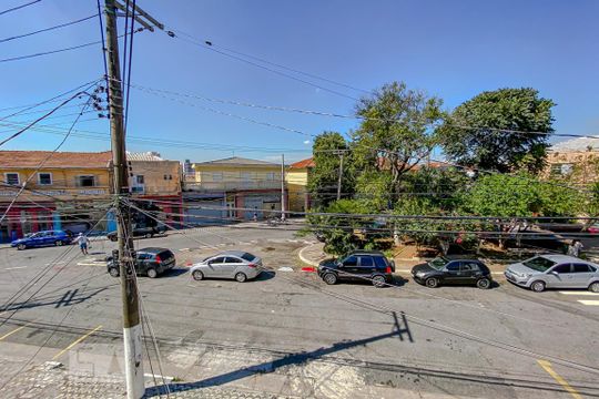 Vista de casa à venda com 7 quartos, 140m² em Vila Celeste, São Paulo