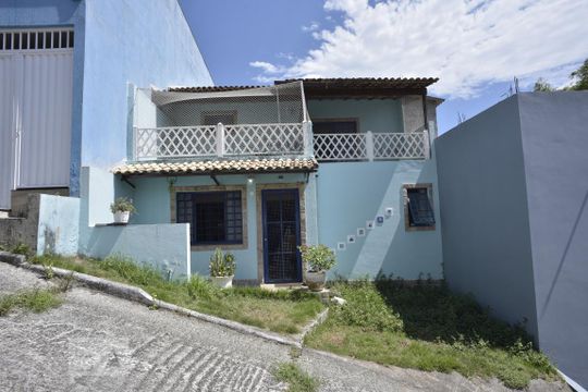 Fachada de casa à venda com 2 quartos, 160m² em Freguesia de Jacarepaguá, Rio de Janeiro