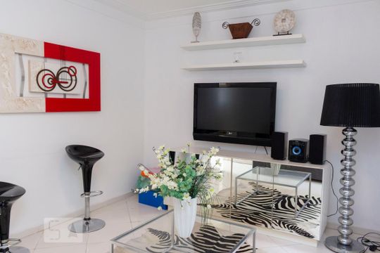 Sala 2 de casa para alugar com 4 quartos, 450m² em Cursino, São Paulo