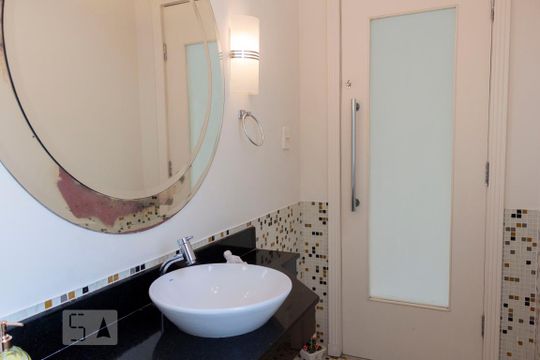 Lavabo de casa para alugar com 4 quartos, 450m² em Cursino, São Paulo
