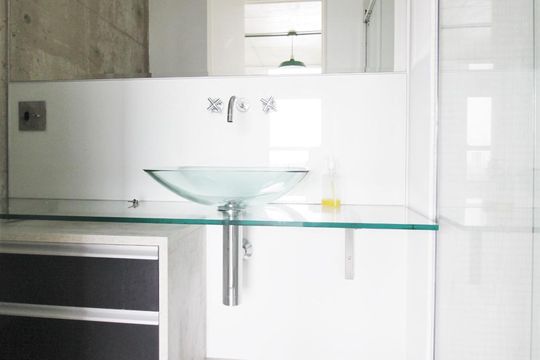 Banheiro de apartamento à venda com 2 quartos, 75m² em Jardim Fonte do Morumbi, São Paulo