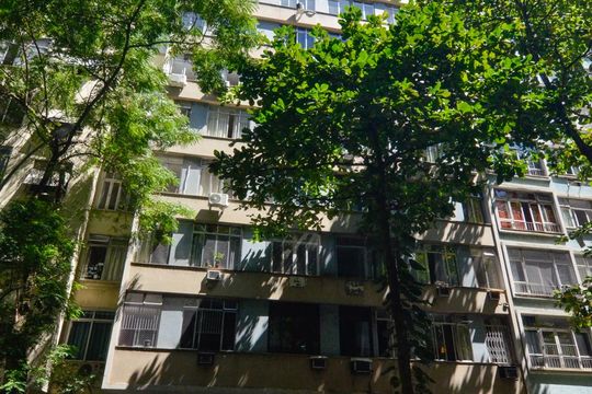 Fachada de apartamento para alugar com 1 quarto, 51m² em Copacabana, Rio de Janeiro