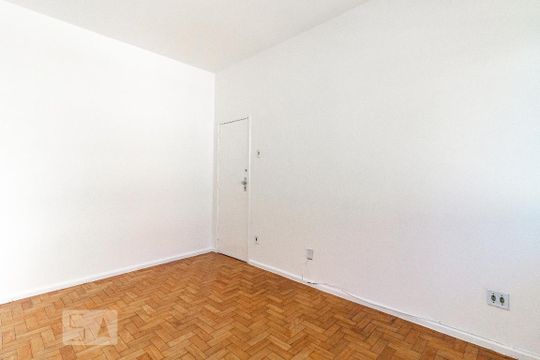 Sala de apartamento para alugar com 2 quartos, 70m² em Funcionários, Belo Horizonte
