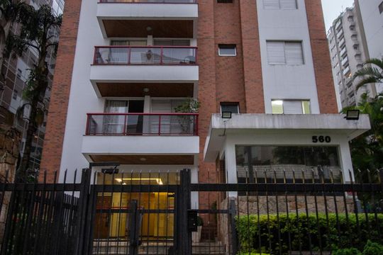 Fachada de apartamento à venda com 4 quartos, 130m² em Perdizes, São Paulo