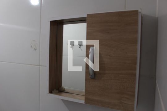 Banheiro de casa para alugar com 1 quarto, 30m² em Vila Cleonice, São Paulo