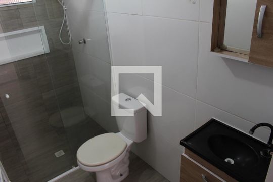 Banheiro de casa para alugar com 1 quarto, 30m² em Vila Cleonice, São Paulo