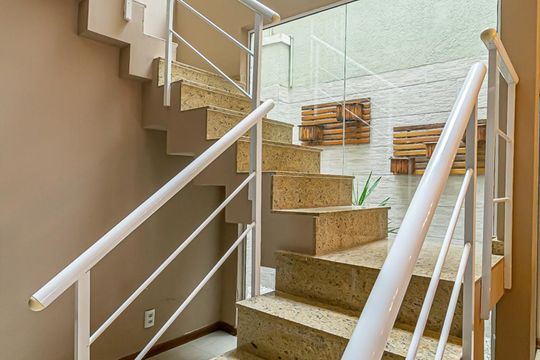Escada de casa à venda com 3 quartos, 156m² em Freguesia (jacarepaguá), Rio de Janeiro