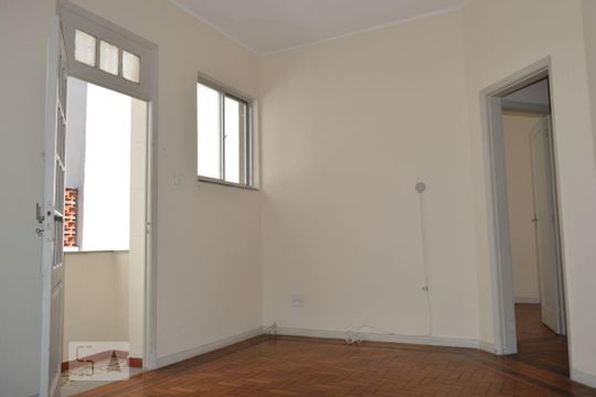 Sala de apartamento à venda com 2 quartos, 70m² em Icaraí, Niterói