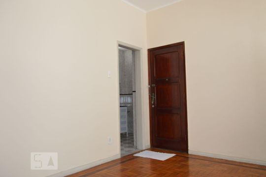 Sala de apartamento à venda com 2 quartos, 70m² em Icaraí, Niterói