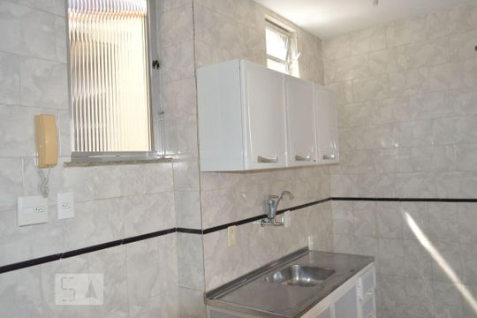 Cozinha de apartamento à venda com 2 quartos, 70m² em Icaraí, Niterói