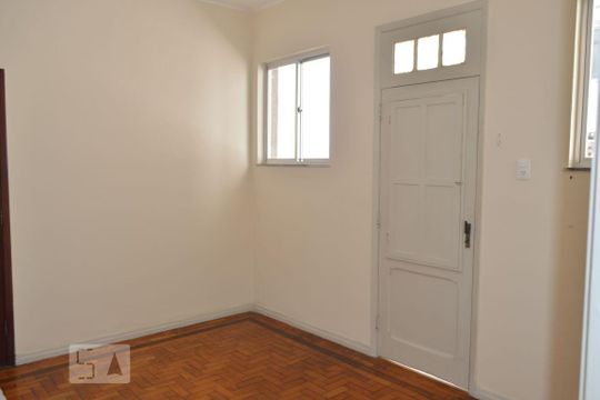 Sala de apartamento à venda com 2 quartos, 70m² em Icaraí, Niterói