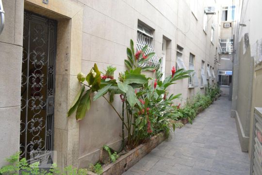 Entrada de apartamento à venda com 2 quartos, 70m² em Icaraí, Niterói