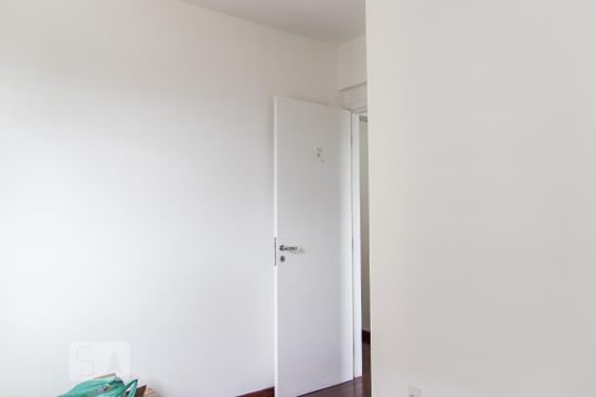 Quarto de apartamento à venda com 2 quartos, 77m² em Campestre, Santo André