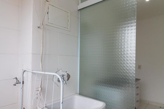 Área de serviço de apartamento à venda com 2 quartos, 52m² em Jardim Flor da Montanha, Guarulhos