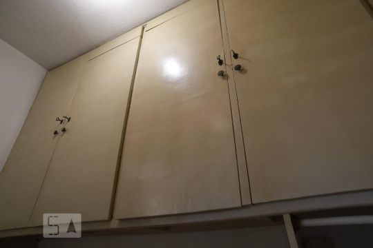Quarto de Serviço de apartamento para alugar com 2 quartos, 70m² em Tijuca, Rio de Janeiro