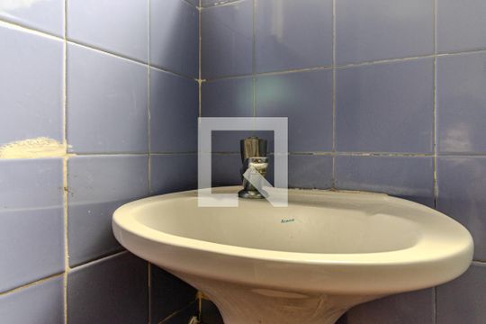 Banheiro de apartamento para alugar com 1 quarto, 37m² em Consolação, São Paulo