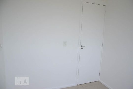 Quarto de apartamento à venda com 2 quartos, 43m² em Mato Grande, Canoas