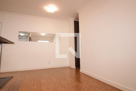 Sala/Quarto de apartamento para alugar com 1 quarto, 39m² em Quinta da Paineira, São Paulo