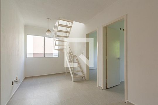 Sala de apartamento para alugar com 4 quartos, 98m² em Parque Marabá, São Paulo