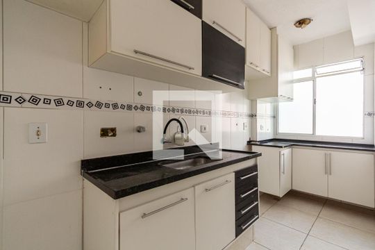 Cozinha de apartamento para alugar com 4 quartos, 98m² em Parque Marabá, São Paulo