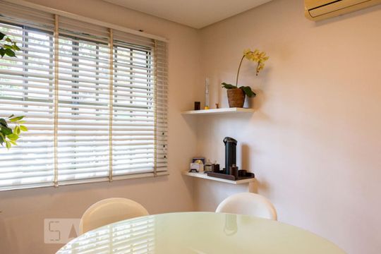 Sala 1 de casa à venda com 5 quartos, 150m² em Pinheiros, São Paulo