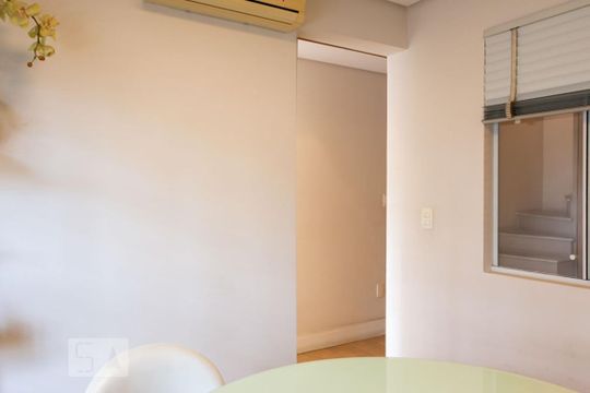 Sala 1 de casa à venda com 5 quartos, 150m² em Pinheiros, São Paulo