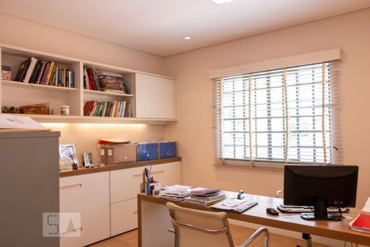 Quarto 1 de casa à venda com 5 quartos, 150m² em Pinheiros, São Paulo