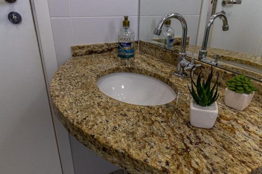Detalhe do Banheiro de apartamento para alugar com 2 quartos, 54m² em Jardim Oswaldo Cruz, São José dos Campos