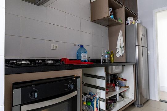 Cozinha de apartamento para alugar com 2 quartos, 54m² em Jardim Oswaldo Cruz, São José dos Campos
