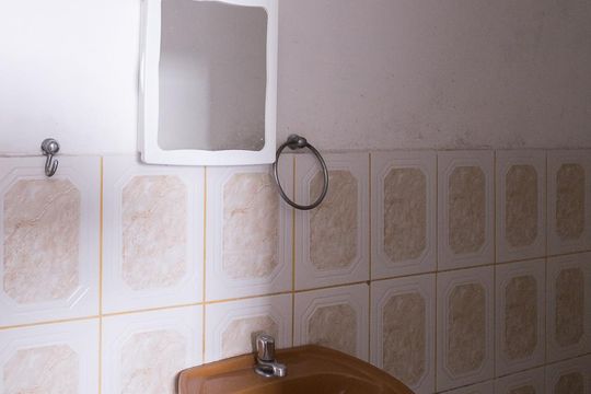 Banheiro de casa para alugar com 1 quarto, 40m² em Alto da Lapa, São Paulo