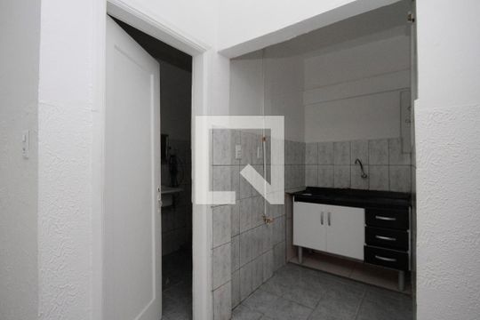 Cozinha de apartamento para alugar com 1 quarto, 38m² em Santa Efigênia, São Paulo