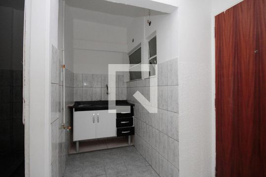 Cozinha de apartamento para alugar com 1 quarto, 38m² em Santa Efigênia, São Paulo