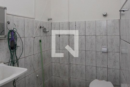 Banheiro de apartamento para alugar com 1 quarto, 38m² em Santa Efigênia, São Paulo