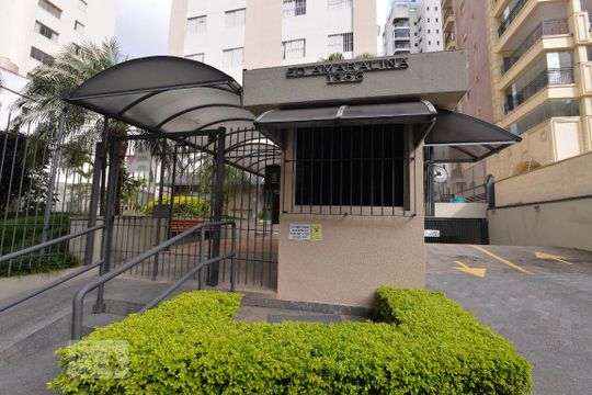 Fachada de apartamento para alugar com 2 quartos, 60m² em Santana, São Paulo