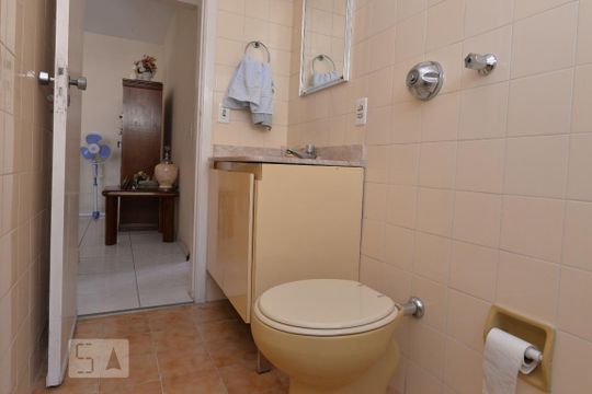 banheiro de apartamento para alugar com 2 quartos, 60m² em Santana, São Paulo