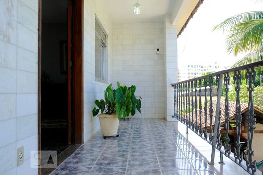 Varanda de casa à venda com 4 quartos, 280m² em Taquara, Rio de Janeiro