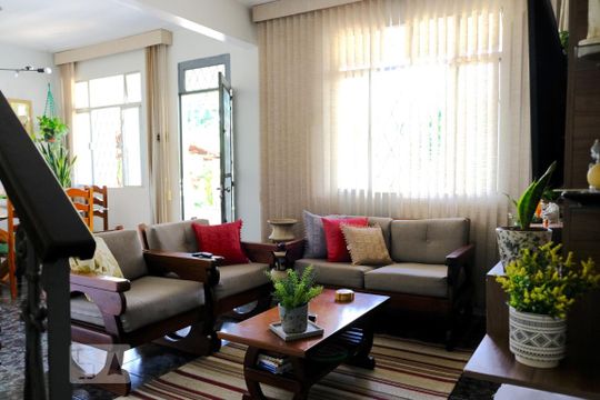 Sala - primeiro andar de casa à venda com 4 quartos, 280m² em Taquara, Rio de Janeiro