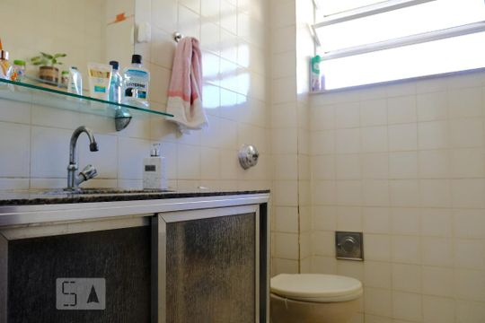 Lavabo - primeiro andar de casa à venda com 4 quartos, 280m² em Taquara, Rio de Janeiro
