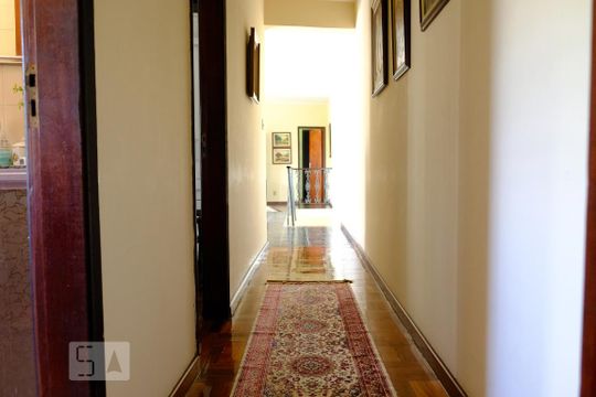 Corredor de casa à venda com 4 quartos, 280m² em Taquara, Rio de Janeiro