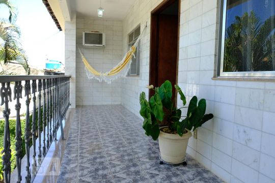 Varanda de casa à venda com 4 quartos, 280m² em Taquara, Rio de Janeiro