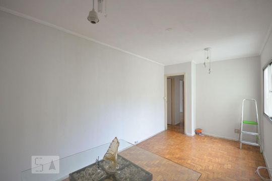 Sala de apartamento para alugar com 3 quartos, 76m² em Vila Monumento, São Paulo