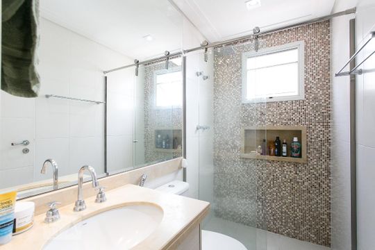 Banheiro da Suíte de apartamento para alugar com 3 quartos, 120m² em Parque da Vila Prudente, São Paulo