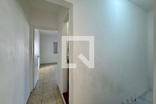 Corredor de casa à venda com 2 quartos, 100m² em Vila Cordeiro, São Paulo