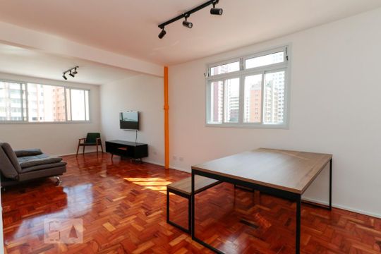 Apartamento para alugar com 1 quarto, 54m² em Vila Madalena, São Paulo