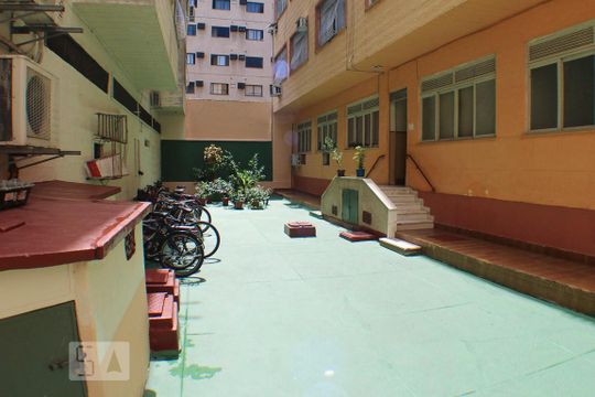 Área comum de apartamento para alugar com 2 quartos, 86m² em Centro, Niterói