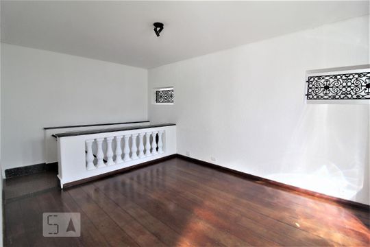 Sala de casa para alugar com 5 quartos, 275m² em Santa Paula, São Caetano do Sul
